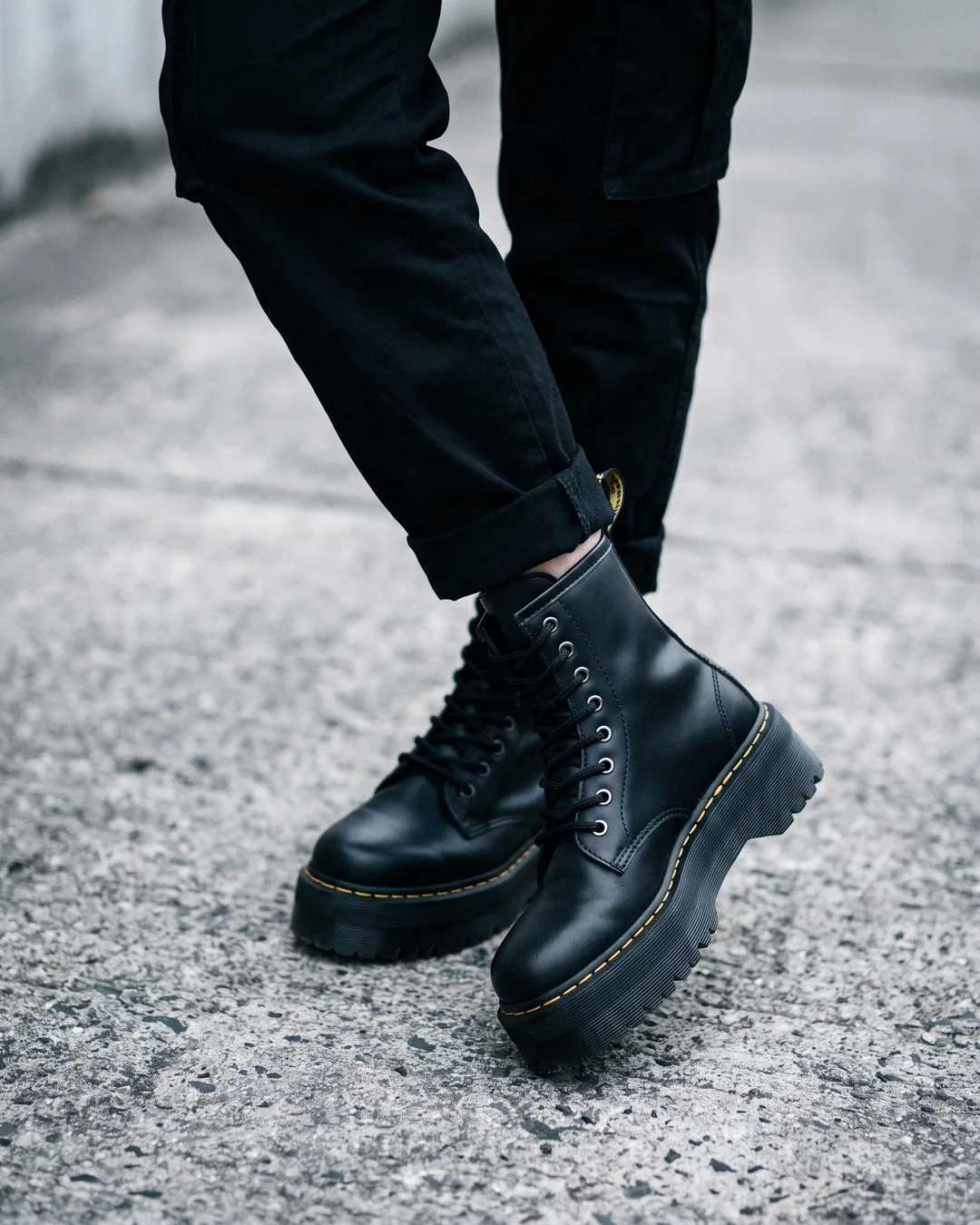 Botas tipo Martens Plataforma - Negro