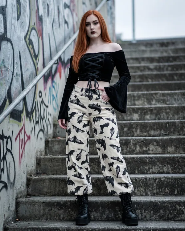 Pantalón wide leg marfil murciélagos