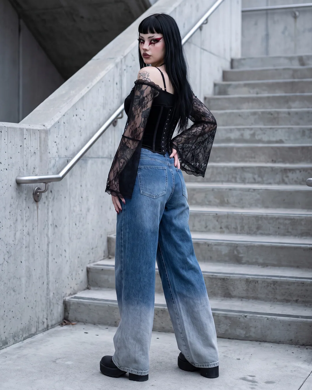 Pantalón wide leg degradado azul a blanco