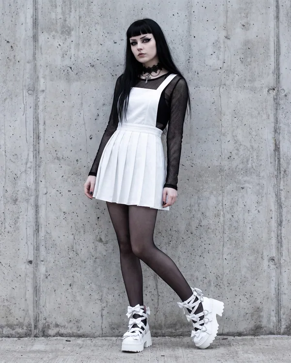 Zapatos altos blancos con cordones