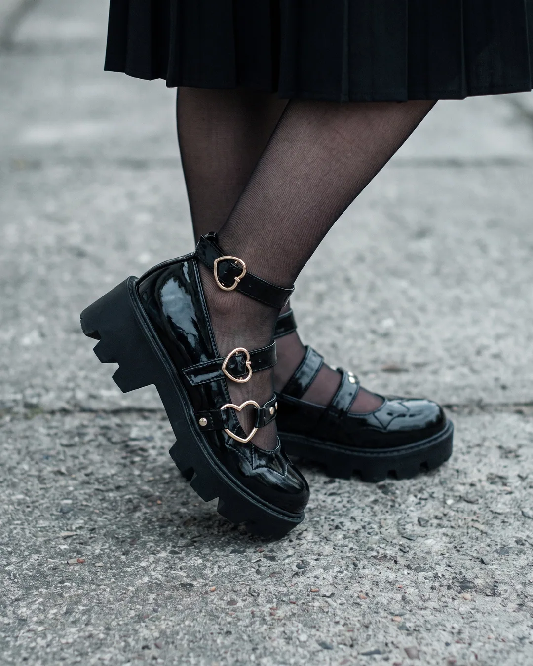 Zapatos Mary Jane negros hebilla corazón